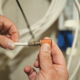 Comprobador de continuidad de cable coaxial con mando a distancia, pitido audible y herramientas LED Klein VDV512-007